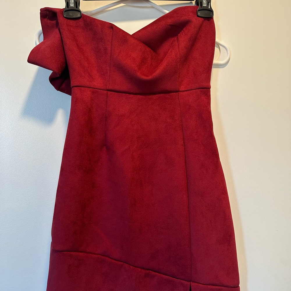 Elegant Red Off-Shoulder Dress